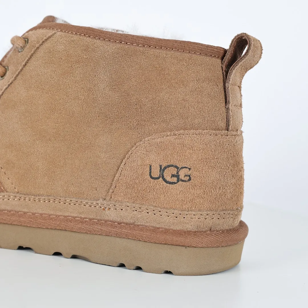 Pick up locally 💰640 Core recommendation with good price It is a very suitable choice for home furnishings. In the new year, uug launched a series of styles, which are partial to the preferences of young consumers and have also moved to the forefront of fashion trends. Shoe body material: water-repellent coated suede upper, 17mm UGGPURE™ implantable wool insole, lightweight non-slip and comfortable rubber outsole, with brand LOGO and trademark. Comes with a full set of packaging. Size: 35 36 37 38 39 40 41 42 43 44 45